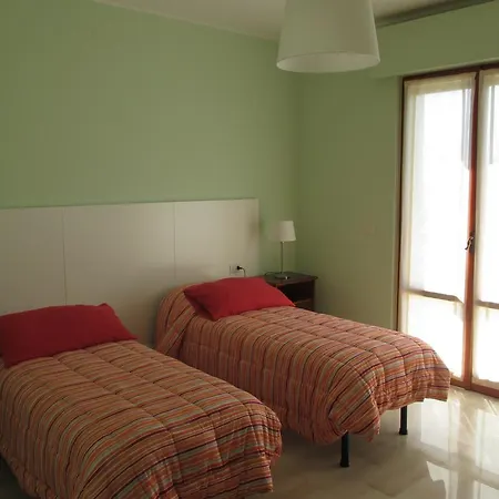 Casa Tra Noi Bed & Breakfast *
